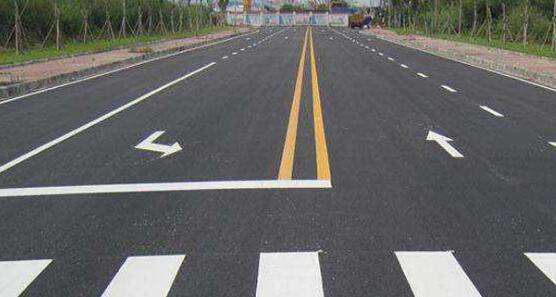 蘇州廠(chǎng)區(qū)道路劃線(xiàn)，資深客服在線(xiàn)服務(wù)